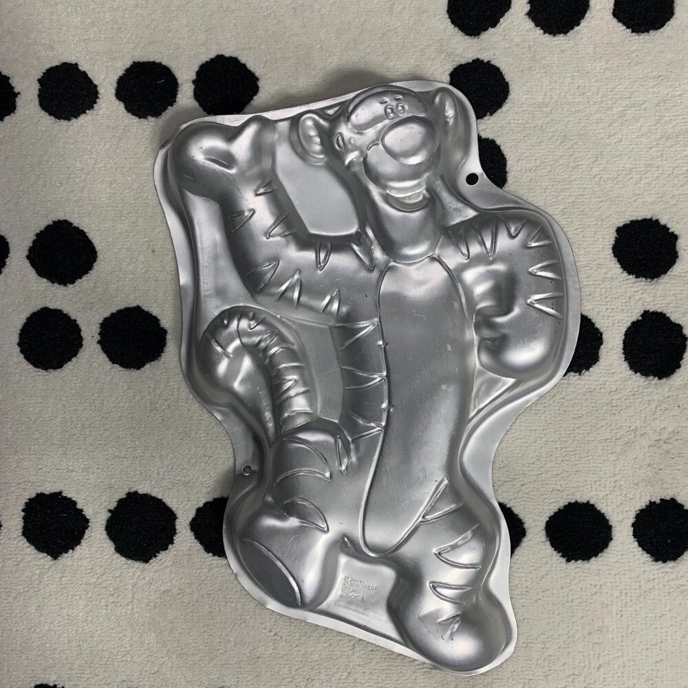 Wilton Cake Pan Disney Tigger Tiger 2105-3001 Vintage 90s Winnie The Pooh Baking